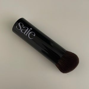saie the big buffing bronzer brush